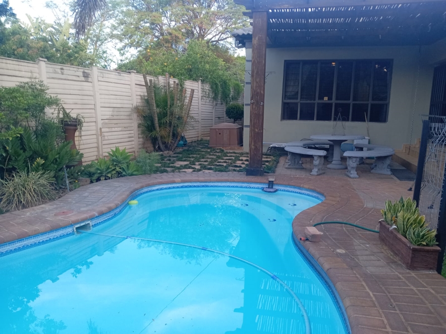 To Let 4 Bedroom Property for Rent in Bodorp North West
